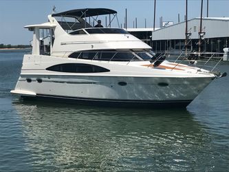 39' Carver 2002 Yacht For Sale